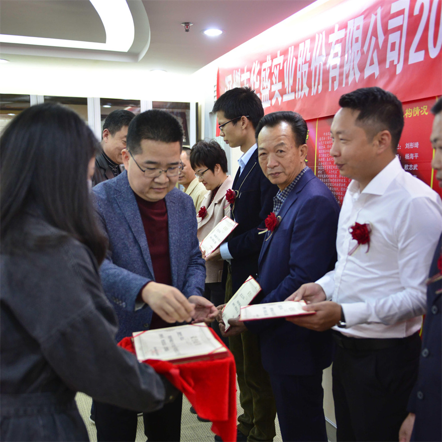 c98fb3ad5123dbe5ee77d8d69ab0b32.jpg